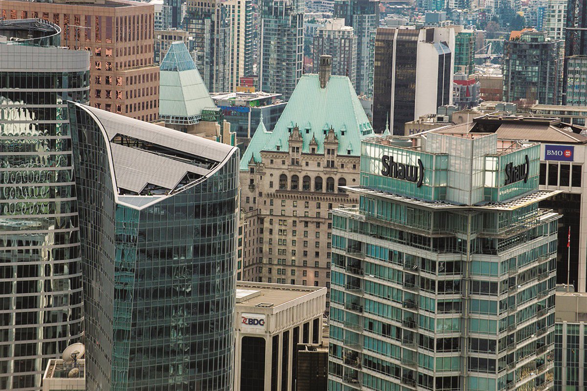 LedcorGroup's tweet photo. A shot of #LedcorBuilt Shaw Tower and MNP Tower – neighbours in Vancouver’s harbour district: https://t.co/JMPWFzEiP5