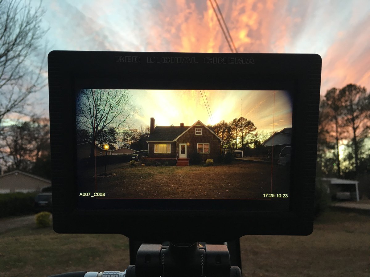 thesearemyhours's tweet photo. Gorgeous shot on Angenieux Lenses 16-42 zoom on the RED. #OptimoStyle #Optimo #zoom #lens https://t.co/ULCJQJDLAA