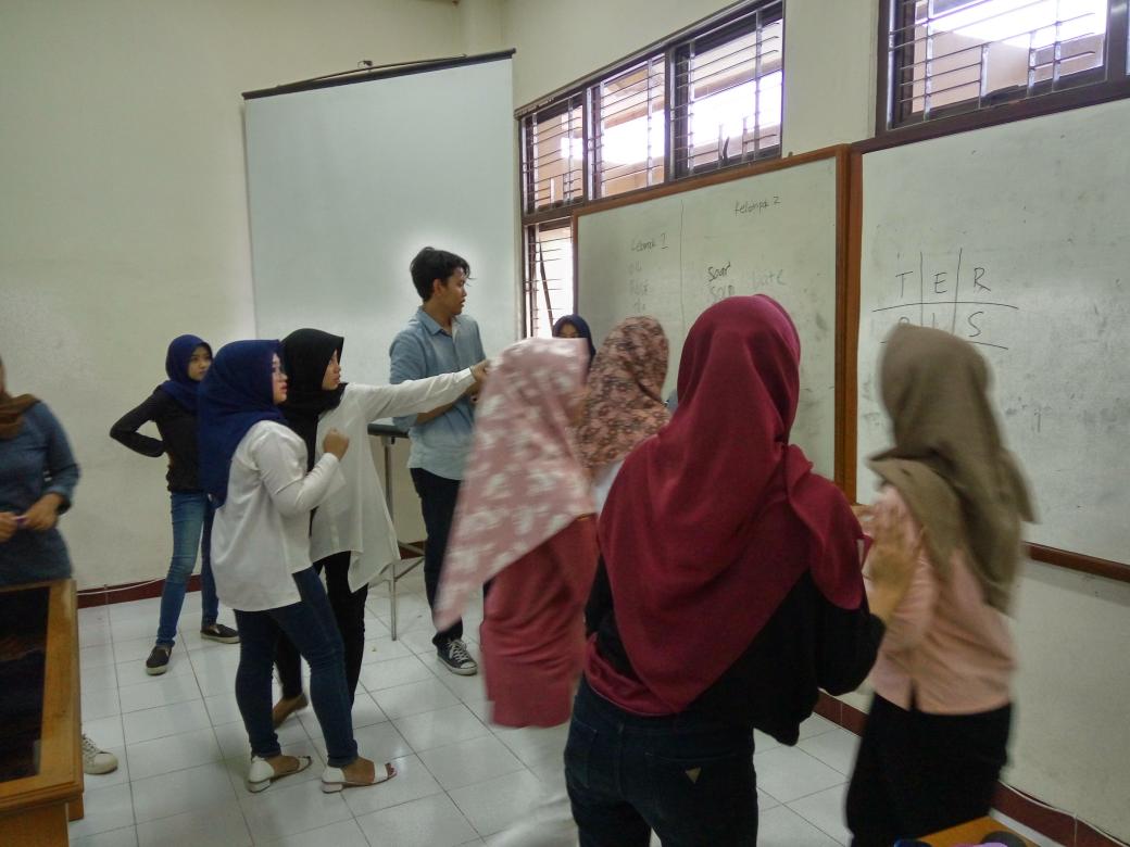 intanrawits's tweet photo. Warming up hahaha ramee euyy pda semangat https://t.co/eeeq4Kn0DM