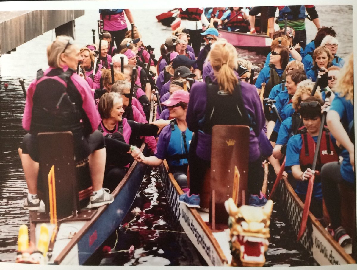 LaganDragons's tweet photo. #throwbackthursday at our first regatta in Dublin. #flowerceremony #remembering #thankful #friendship @idba @PoolofLife1 @dragonboatie https://t.co/XoWpCB5VlC