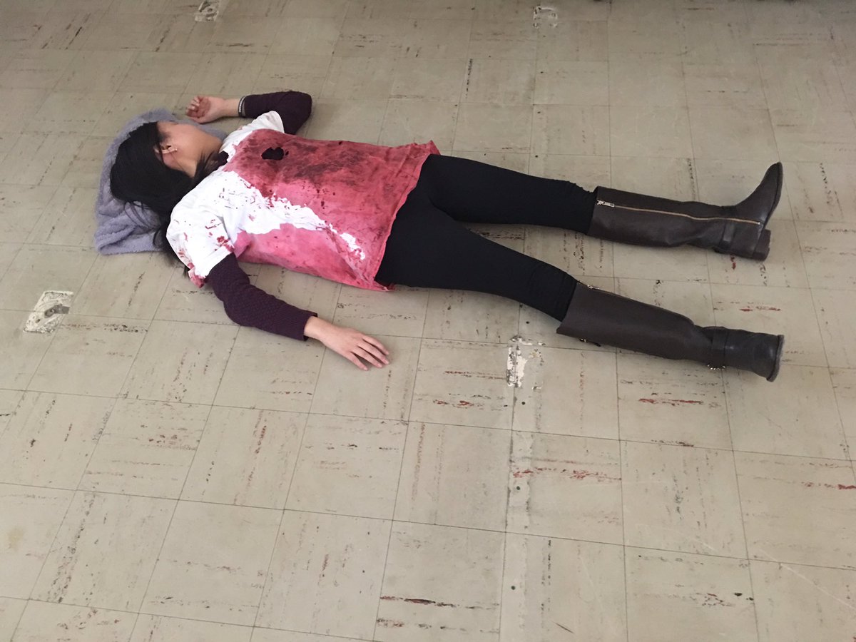 highlandspeaks's tweet photo. CSI in C33. Great interactive forensics lesson from our own Emma D. Who knew that murder could be this much fun? https://t.co/73eubsoOkq