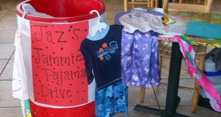 StateFarm's tweet image. A young girl with a big heart gives comfort to sick and needy children by donating new pajamas. #GoodNeighbors st8.fm/jazsjams