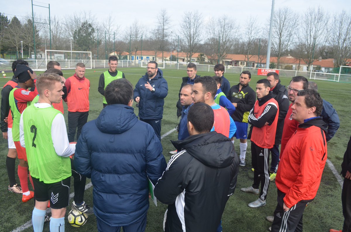 LigueFootLFPL's tweet photo. 📸 Retour en photos sur l'une des dernières séances du #cff2 de cette semaine au CRT @stsebsurloire avec 26 candidats https://t.co/RQEbka93tJ https://t.co/rjBOoR4zkE