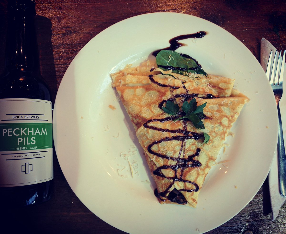 PedalBackBikes's tweet photo. Crafty crepe at PBC lates. our marinated mushroom crepe, goes great with Peckham Pils . Opening this Friday #tooting #crepe #pbclates https://t.co/WpRjTmBhHD