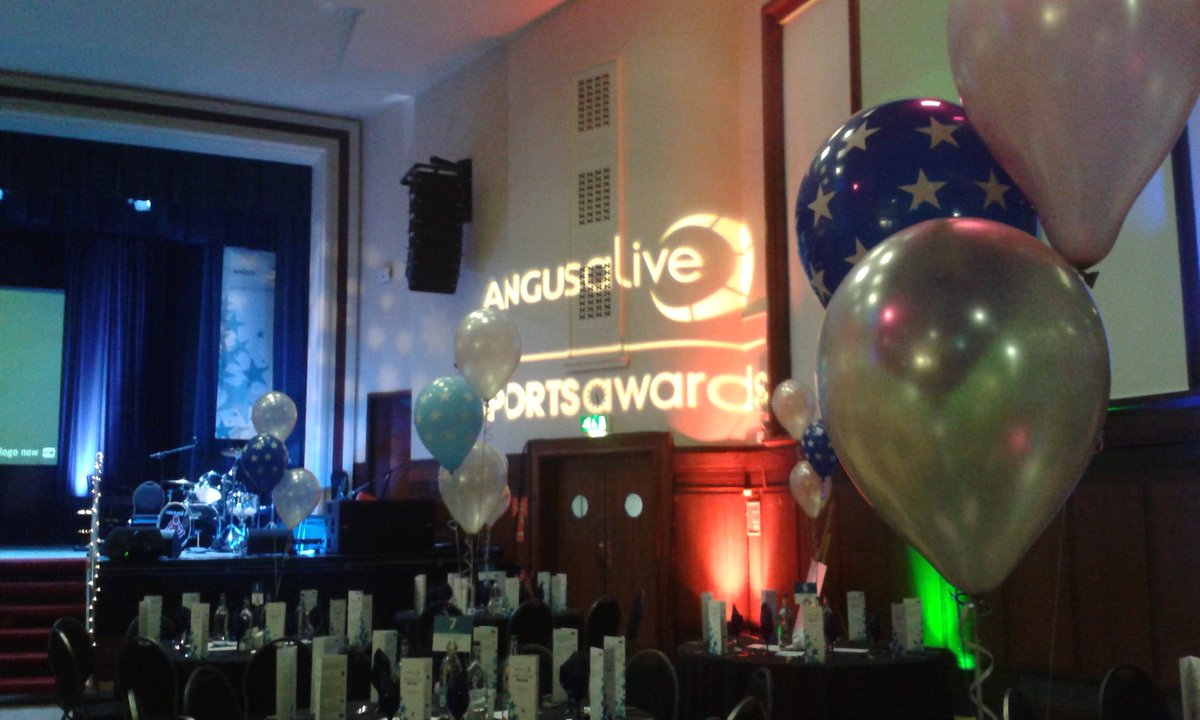LisaH332's tweet photo. All set and ready to go #AASportsAwards16 https://t.co/jaUbkCuASf