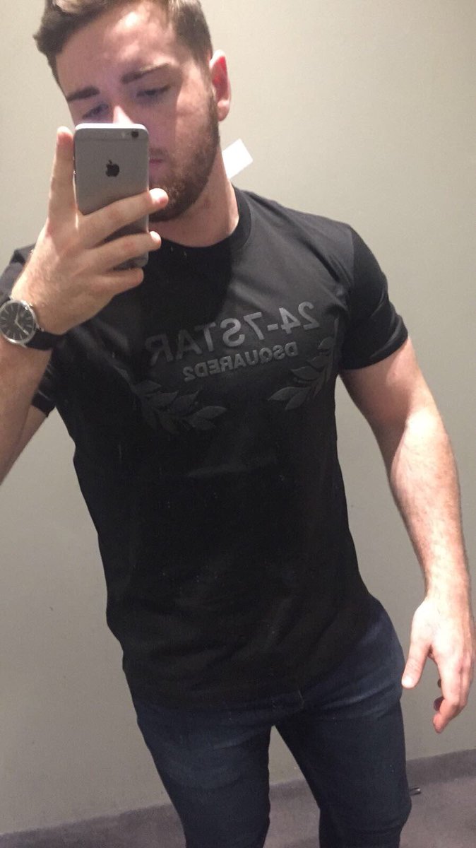 JoeSaulBaylis's tweet image. When your mate isn&apos;t sure what top to buy