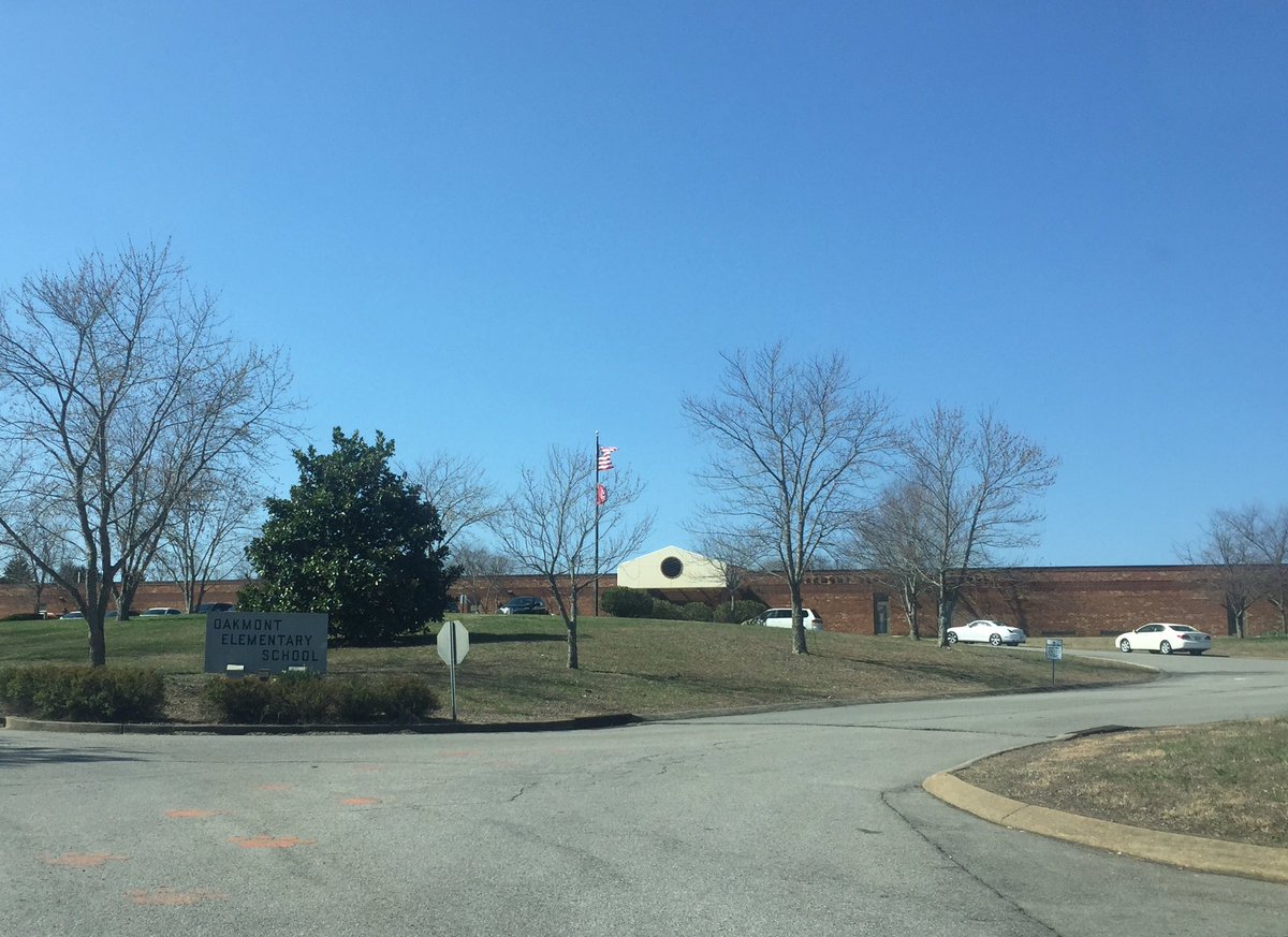 It's a beautiful day at OES! <a href="/oes_cougarcubs/">Oakmont Elementary</a>