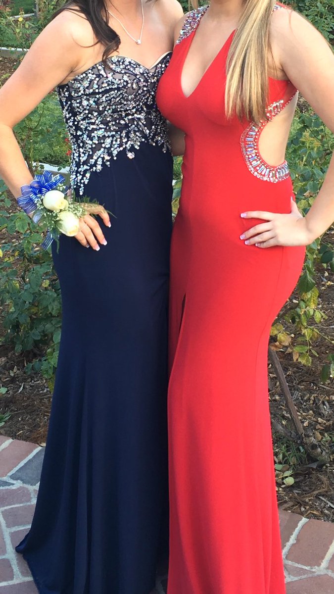 PromSac's tweet image. these two dresses are available to rent dm @paige_talaska for more info!