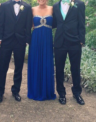 PromSac's tweet image. these two dresses are available to rent dm @paige_talaska for more info!