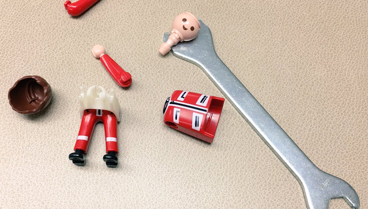 justanotherkara's tweet image. Who needs a full-blown makerspace? #spontaneous #toyhack in the @ApplewoodHts #LLC @peel21st @playmobil