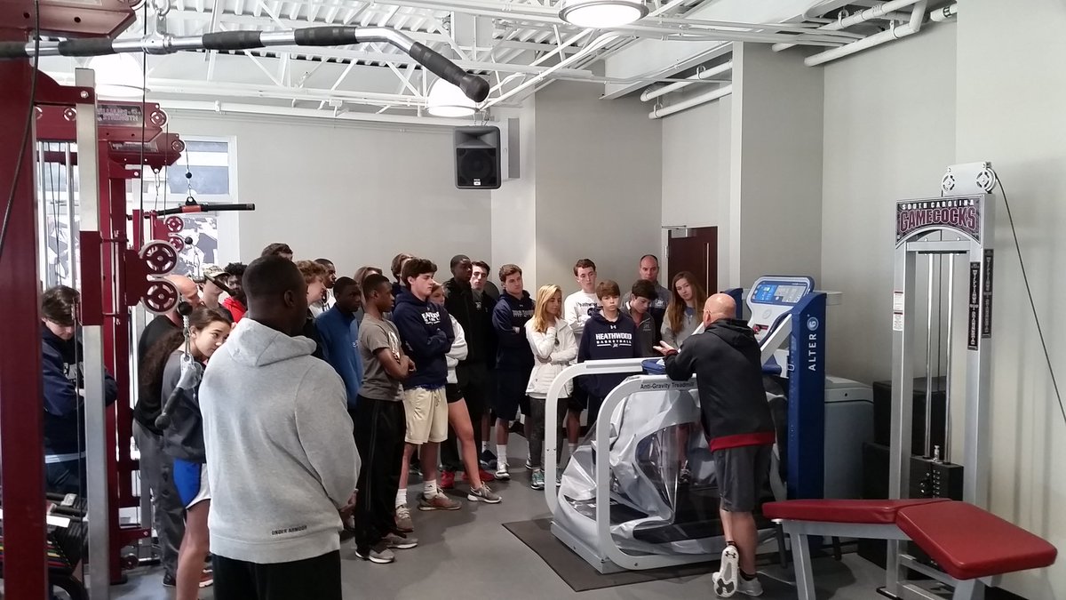 JaySpearman's tweet photo. Day 4 of our 2017 Exercise Science Winterim ...Gaining valuable knowledge and wisdom from the Olympic Sports Performance staff #grateful https://t.co/QoQKqh0MQj