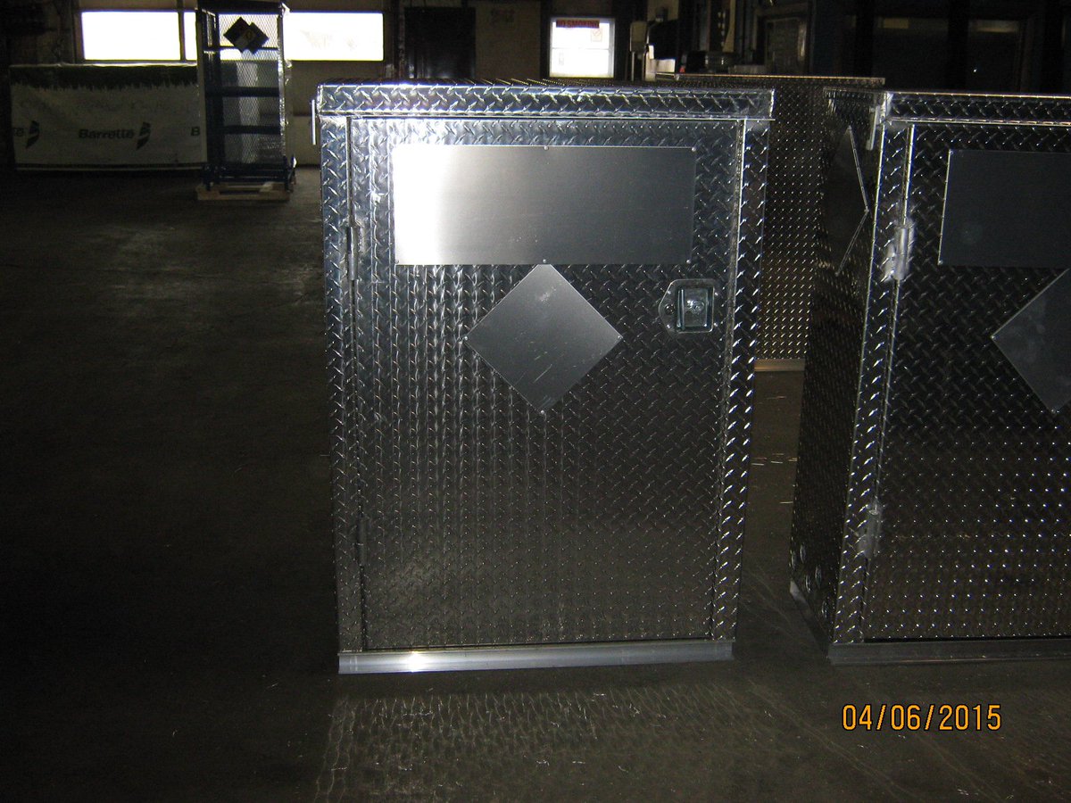 Metal_Craft_Inc's tweet photo. Call us today 1-800-231-9483, We produce #MotorFuelStorageCabinets / #ExchangeStorageCabinets / #CompressedGasStorage / #Dispensercabniets https://t.co/SYUgmbuc4A