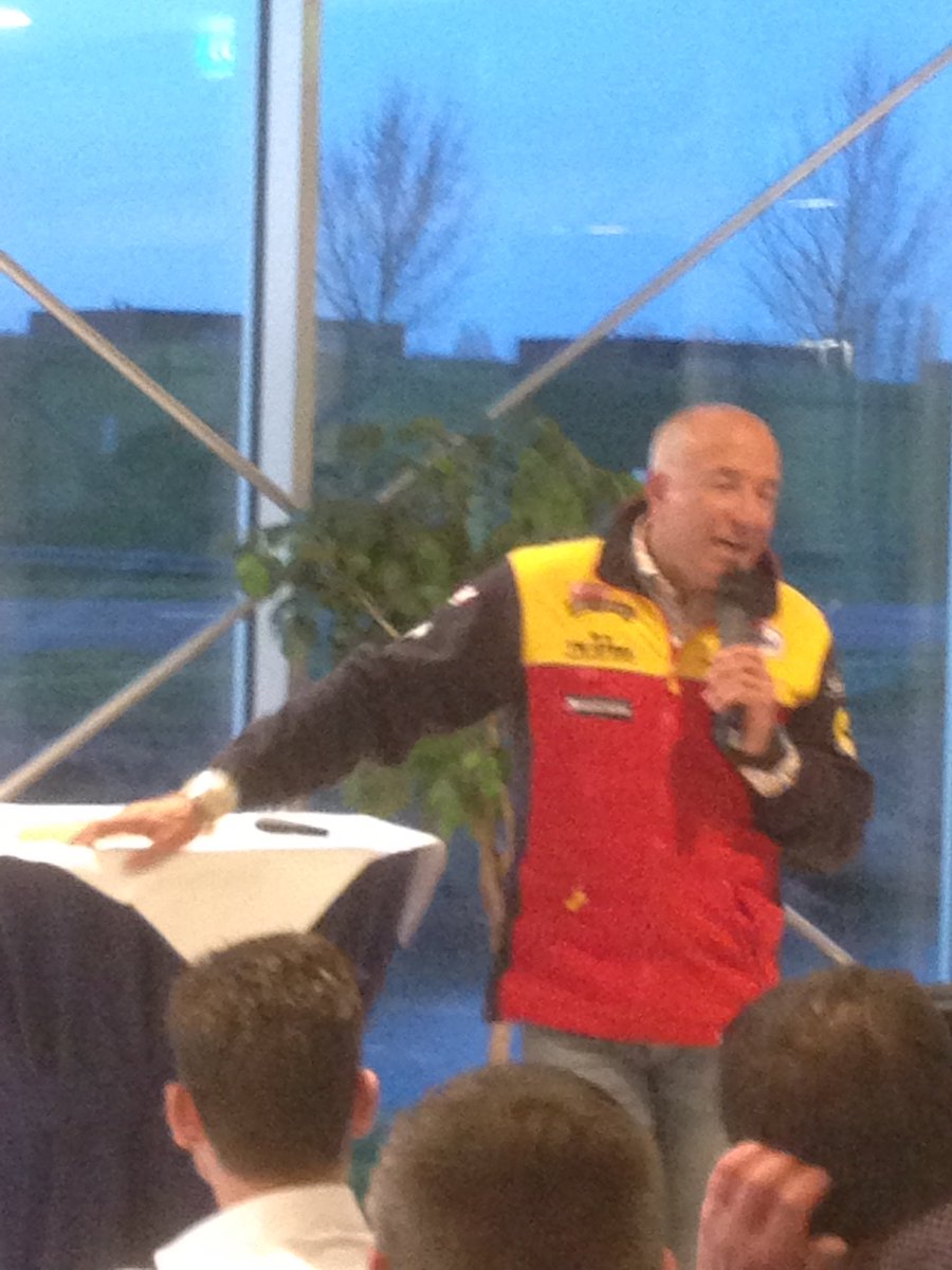 OVPN015's tweet image. Tom Coronel met een leuk, snel ondernemersverhaal. Alles op de limiet!