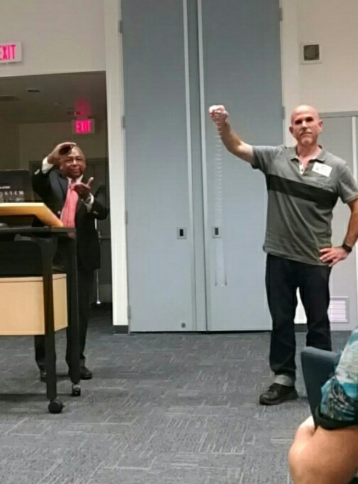 mrgbulldogs's tweet photo. @KennethWesson explaining #phenomenonscience @VCOESTEM @riosupt #rioschools https://t.co/5jtY6JQKwx
