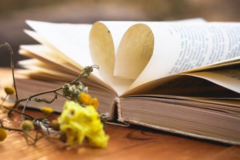 pm_publishing's tweet photo. It’s not unusual to encounter young poets who don’t read poetry. 
https://t.co/6XMKjlDbXQ
#read #poetry https://t.co/zkPLEpnuhX