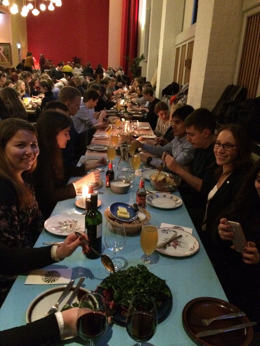YATA_DK's tweet photo. Dinner with DAYS #DAYSCPH #Atlantdk https://t.co/u7Ctc6G1cF