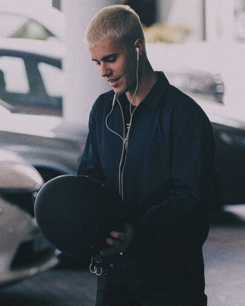 JustinBiebZine's tweet photo. https://t.co/pTtKTkYycW