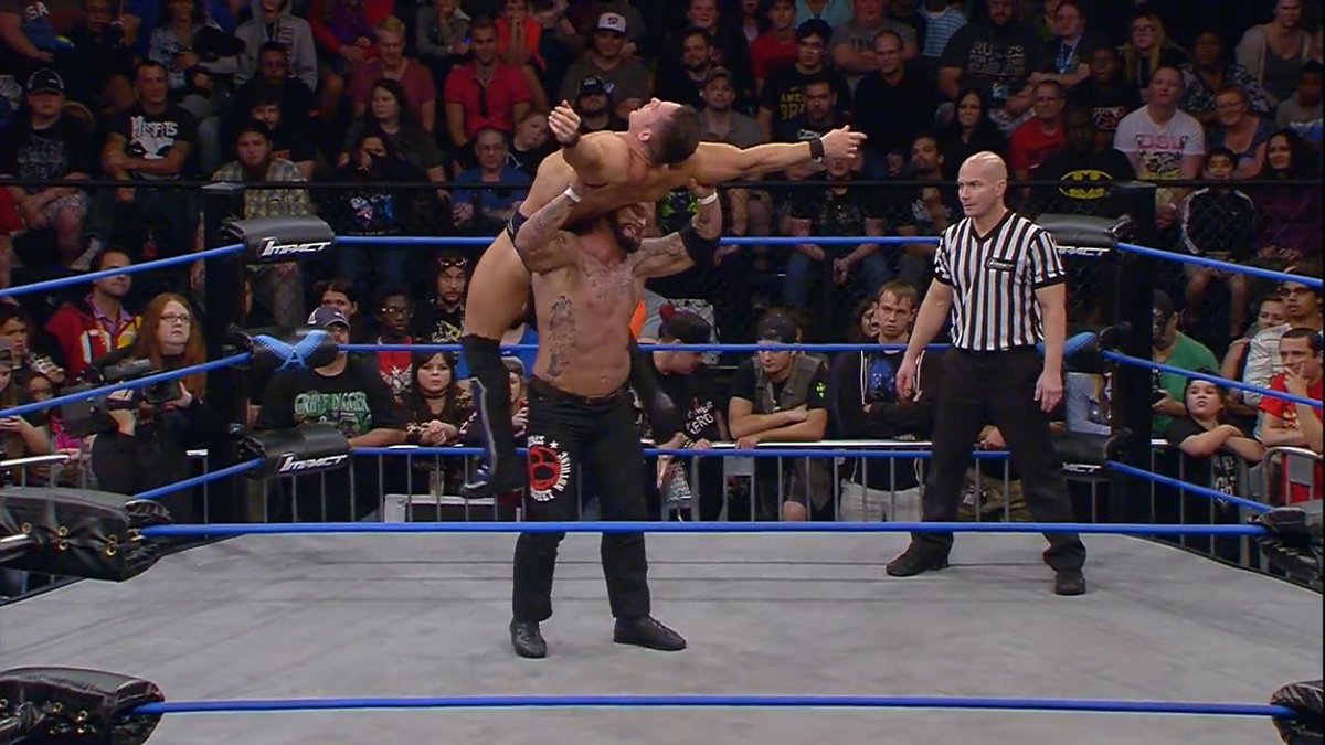 Lost_Rebel_BB's tweet photo. Going One-on-One w/ @MrPEC_Tacular @IMPACTWRESTLING #xplosion #impactonpop #hellofatalent #tremendous #orlando #florida #goodtimes https://t.co/41uXufbRcv