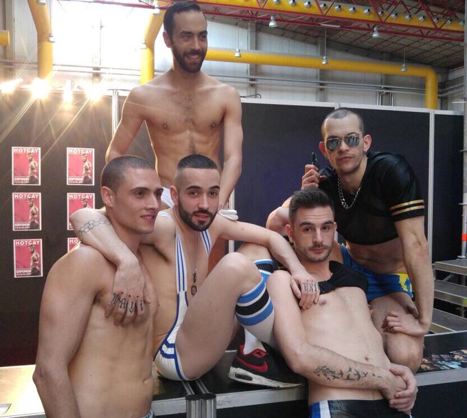 Equipo @SalaoErosPorto ?????? #hotgayporto2017 #gay #pornstar https://t.co/F5wNOV7R5i