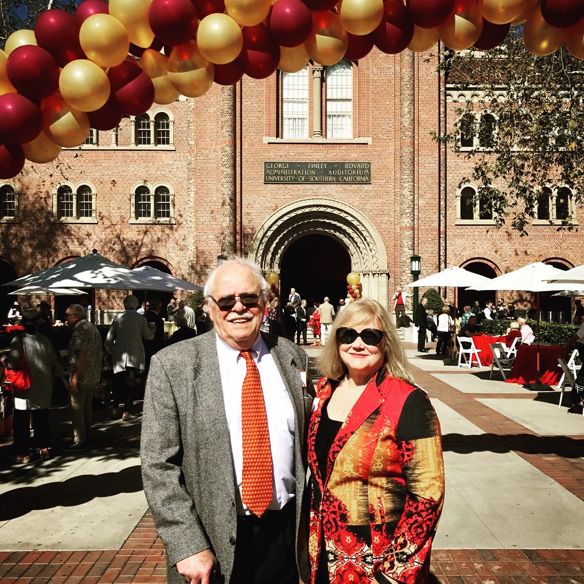 USCAlumni's tweet photo. If you're on the @USC campus today, welcome back the Half Century Trojans! (graduates from 50+ years ago) #GoingBacktoCollegeDay.✌️ https://t.co/f88B79TebU