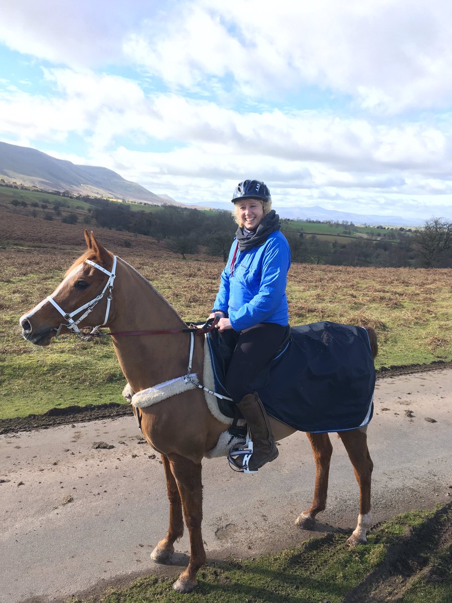 GHirst01's tweet photo. Great ride this morning in beautiful sunshine with @ShoulderGeek1 #feltllikespring #shameitwontlast 🏇☀️🏇 https://t.co/7LDhqIPMpX