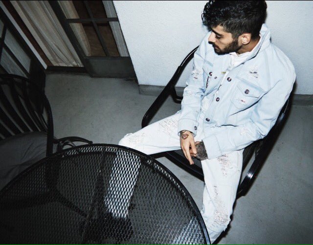 derekwgdr's tweet photo. ◾️⬛️So don't call me baby 
Unless you mean it 
Don't tell me you need me 
If you don't believe it ⬛️◾️ https://t.co/CKWKydZ7Hd