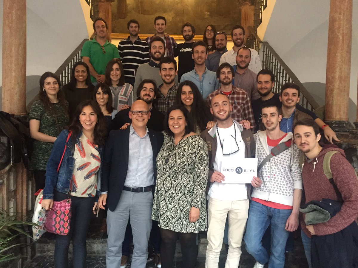 lolaamocamino's tweet photo. Magnífica tarde en @dipucordoba con @ucoyuzz. El futuro está en vuestras manos. Ánimo. https://t.co/Uz1AWMIkxp
