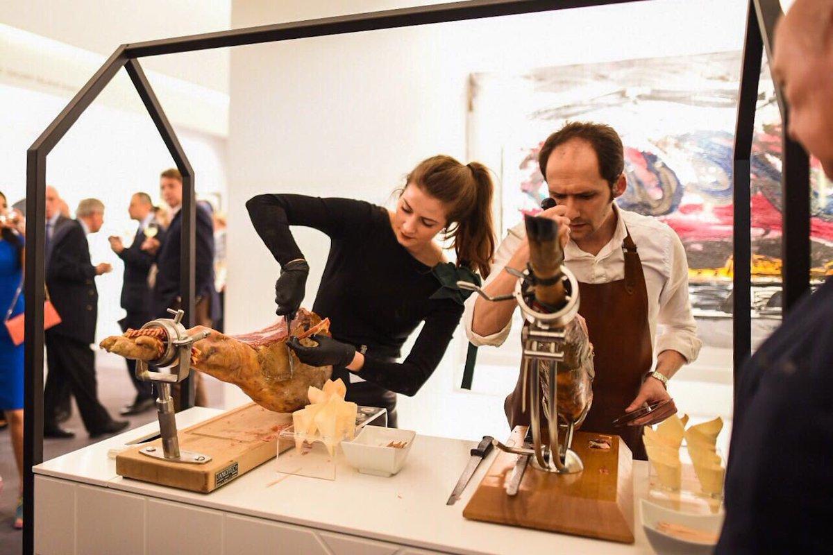 Tefaf is geopend 140.000 gerechtjes in 1 dag en ik ben dankbaar dat ik daaraan mee heb mogen werken <a href="/Maisonvdboer/">Maison van den Boer</a> #fooddesign #foodmobile