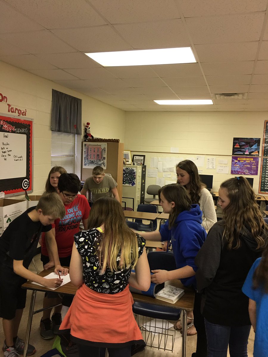 Koch_Brenda's tweet photo. 8th grade leadership team led students in a character ed activity about teamwork. #MSmarksmen #teamwork @SherwoodCassR8 https://t.co/xmjd4oJzUq