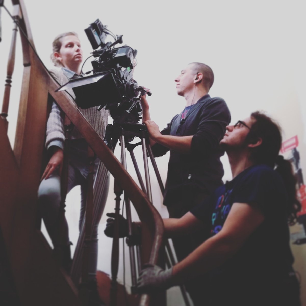 RANDOMlaserie's tweet photo. Dans les escaliers.
Filmer l'intimité et la rencontre.
Saison 2. Episode 9.
#Season2
#webserie
#Nantes
#Randomlaserie https://t.co/5rMkqKA9y8