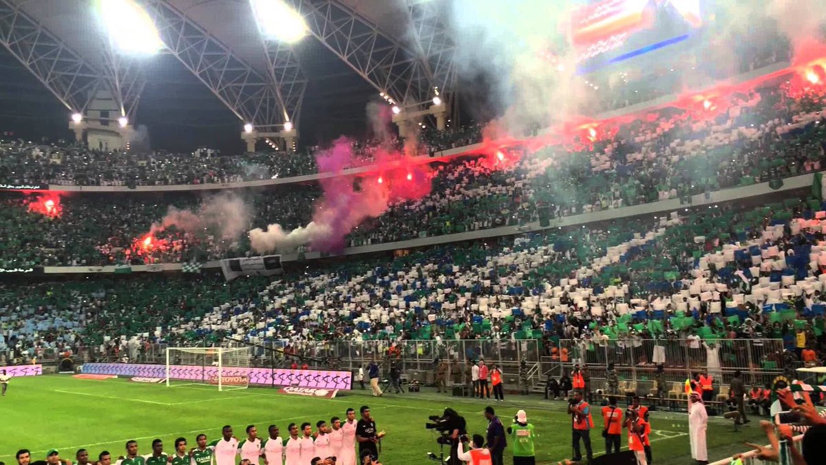 M_ALNAZAWY's tweet photo. #الأهلي لن يسير وحيدا
 هكذا يردد الأوفياء #الأهلي 💚
 #وحدو_الصف_هدفنا_العين https://t.co/aM0atn6mHs