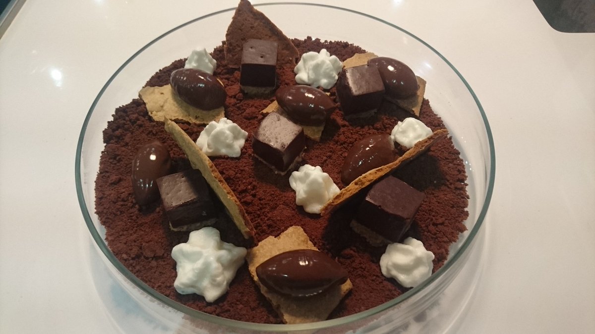 BenHugheschef's tweet photo. Death by chocolate 2.0 (for four to share)  #tasting #newadventures https://t.co/8AiDIYzqcv