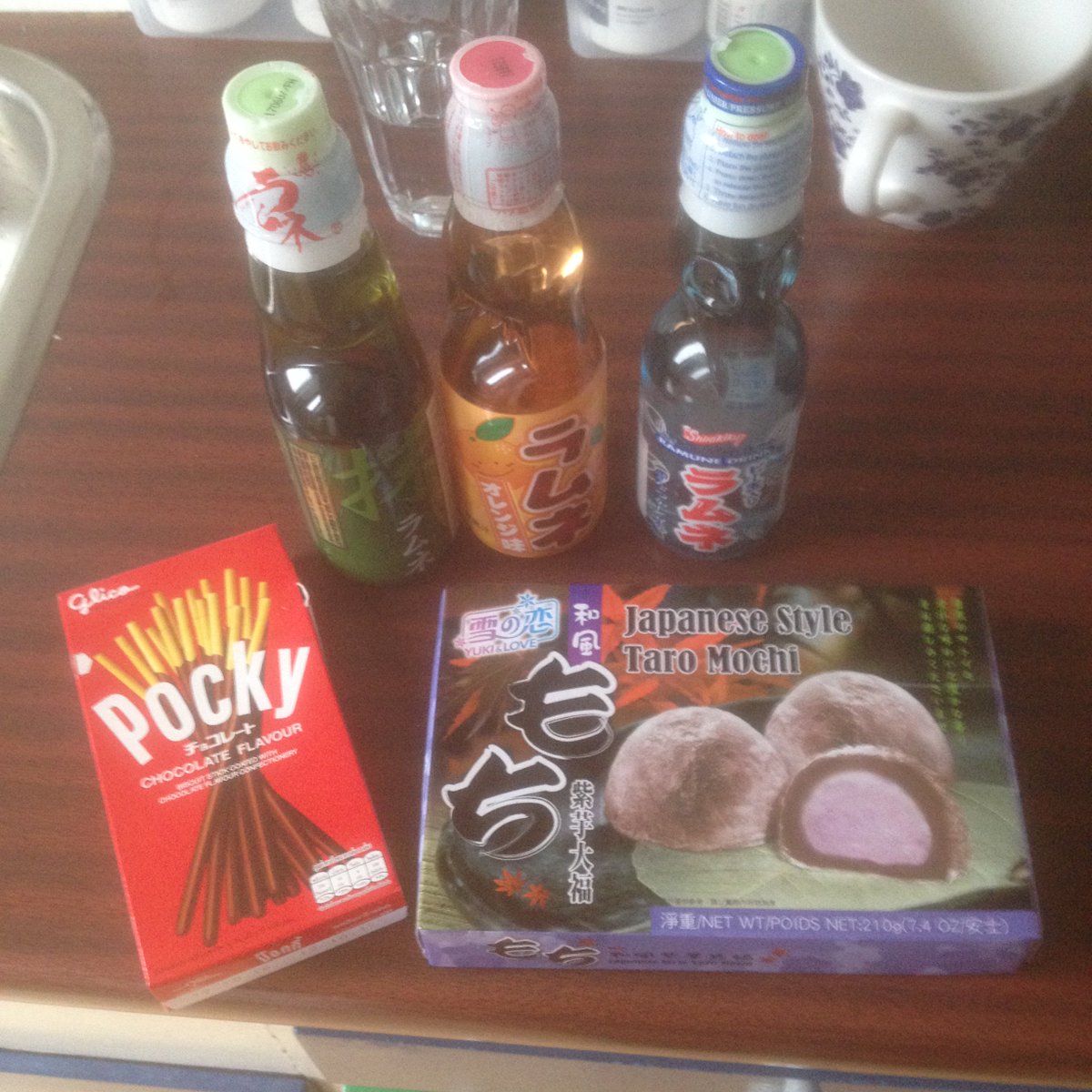 QQ2720's tweet photo. #Snack #ChineseGroverystore #newflavor #remune with #greenta #mochi #pocky #japaniesesnack #denmark #Copenhagen #yummy https://t.co/s7b80OIvCQ