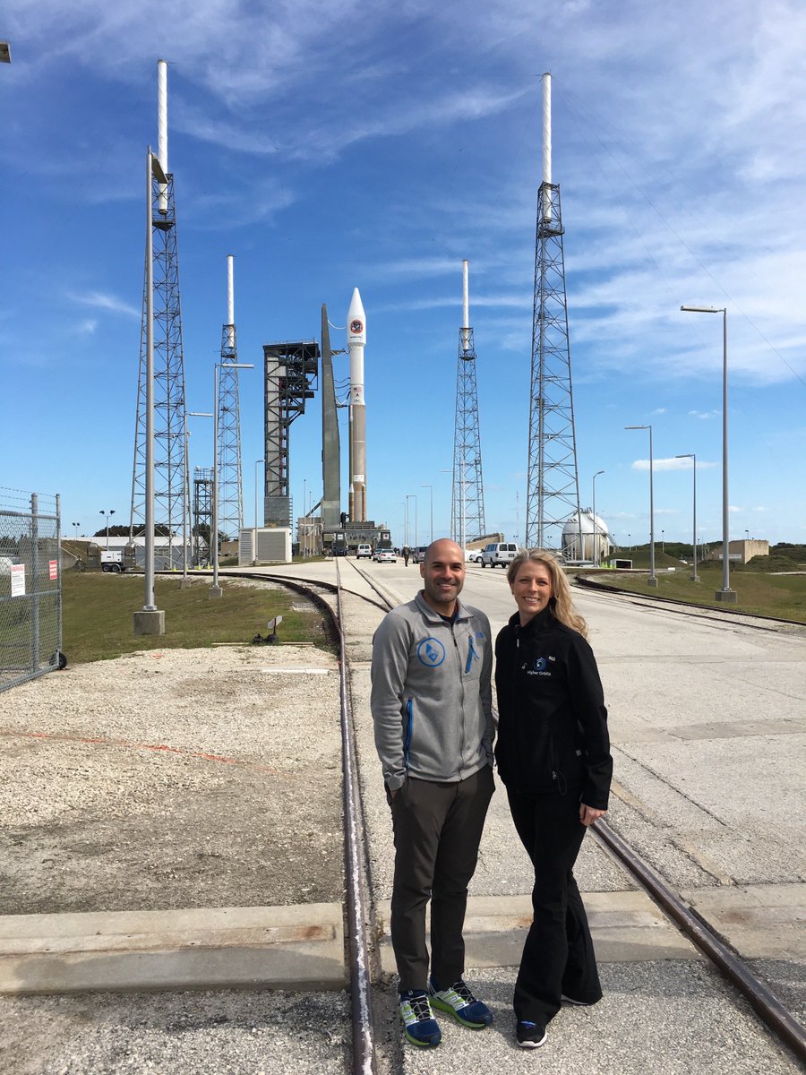 spacechelle's tweet photo. Thanks for the idea @ulalaunch #TBT #OA6 mission March 206 - Looking forward to #OA7! @eddiapp @jessafoor @CruellaLynette @sliger_jayme https://t.co/oXGpSrnZlE