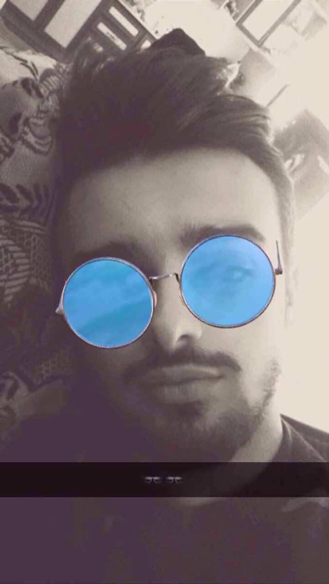 FAMOUS_chloemor's tweet photo. https://t.co/ICIZqVgRBJ