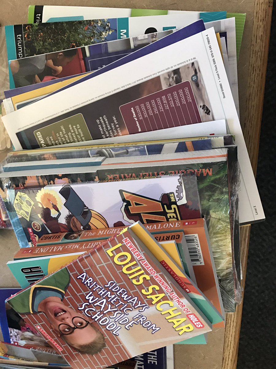 LisaStarnes27's tweet photo. So many wonderful resources!!! #Title1Conference @LMESTigerNation @suptking https://t.co/Q3J4PzHsfy