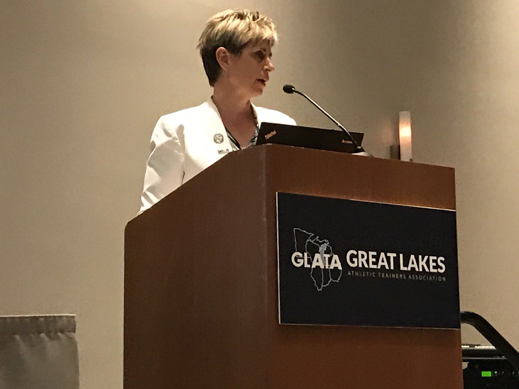 NATA_AED's tweet photo. @KIDIER1 discussing the AT’s role in the changing healthcare market at #GLATA17. Great program, @D4updates! https://t.co/zUKVwlBsi3
