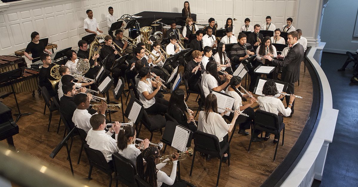 yalemusic's tweet photo. #throwbackYSM Matt Fried '08MM conducts students from @YSMinschools. Join us Monday for the Spring Bands Concert --> https://t.co/n6pyf9SH3U https://t.co/CMBYKCqaus