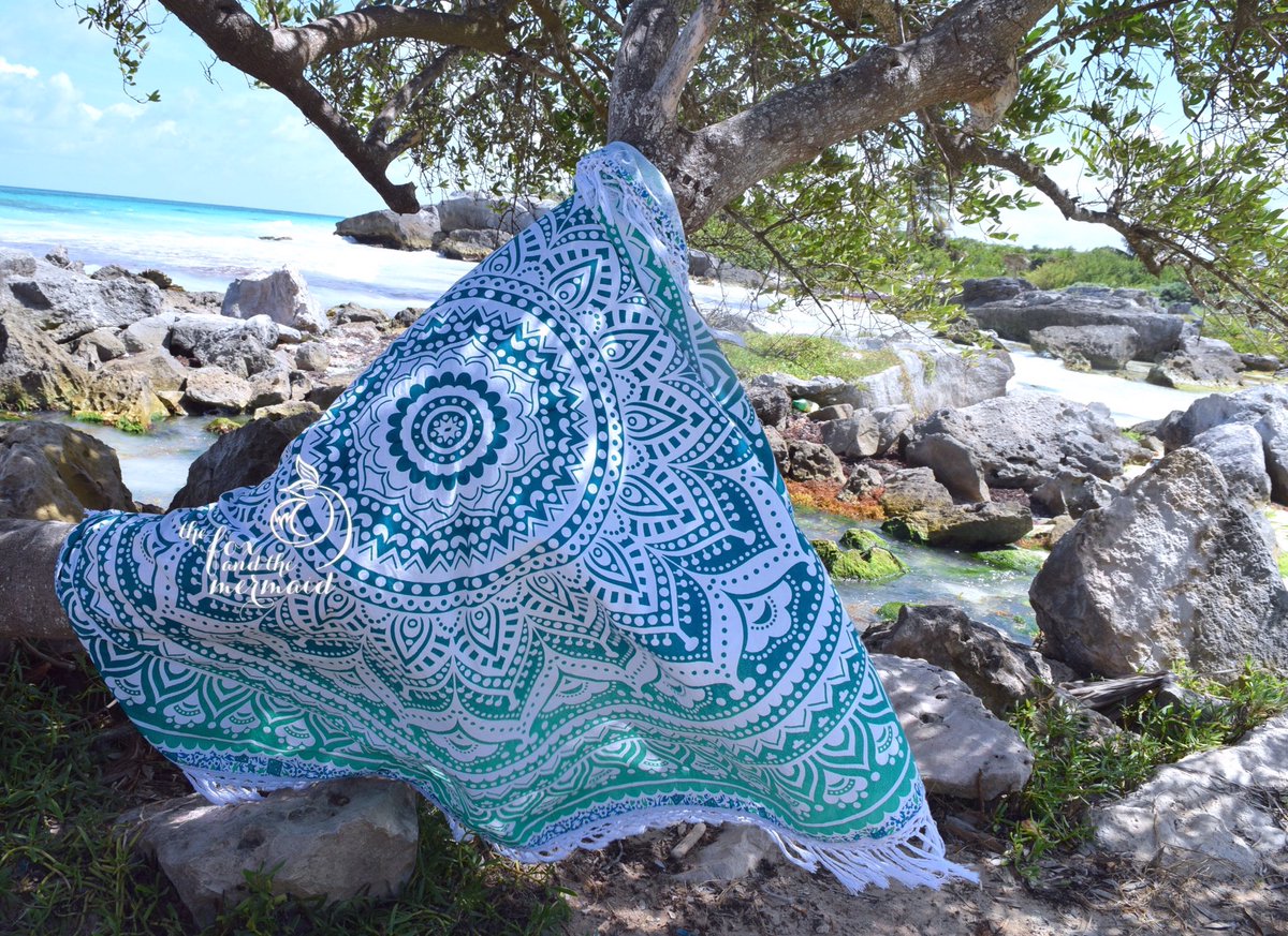 thefoxandtheme1's tweet photo. White sand beach + green ombre beach throw = heaven on earth 😍🏖 #bohemian #ombre #mandalatapestry https://t.co/vNCwmrs4mZ
