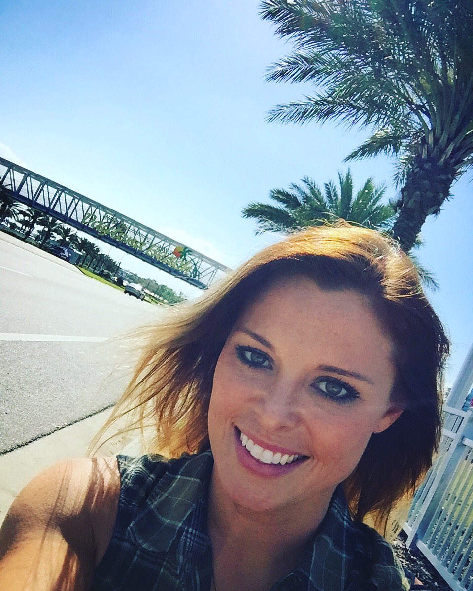 CristyLee09's tweet photo. DAAAYTONA 🌴☀️🌴☀️ Day 1 of #TourDeFL begins NOW!!  Follow me on Instagram for more from my trip - @CristyLee09 #girlswhoride https://t.co/y1ab1DIrkZ