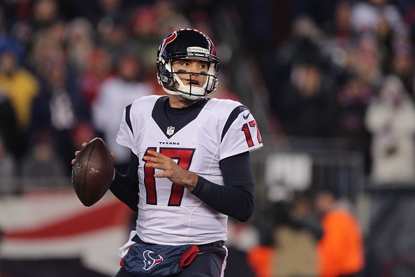 BleacherReport's tweet photo. BREAKING: Texans trade Brock Osweiler &amp; 2018 2nd round pick to the Browns, per @AdamSchefter https://t.co/HubgjO3ViQ