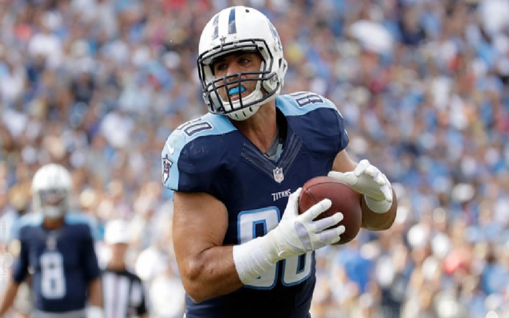 TE Anthony Fasano to return to the Dolphins per report... bit.ly/2n4InD4 https://t.co/dx86naPb8e