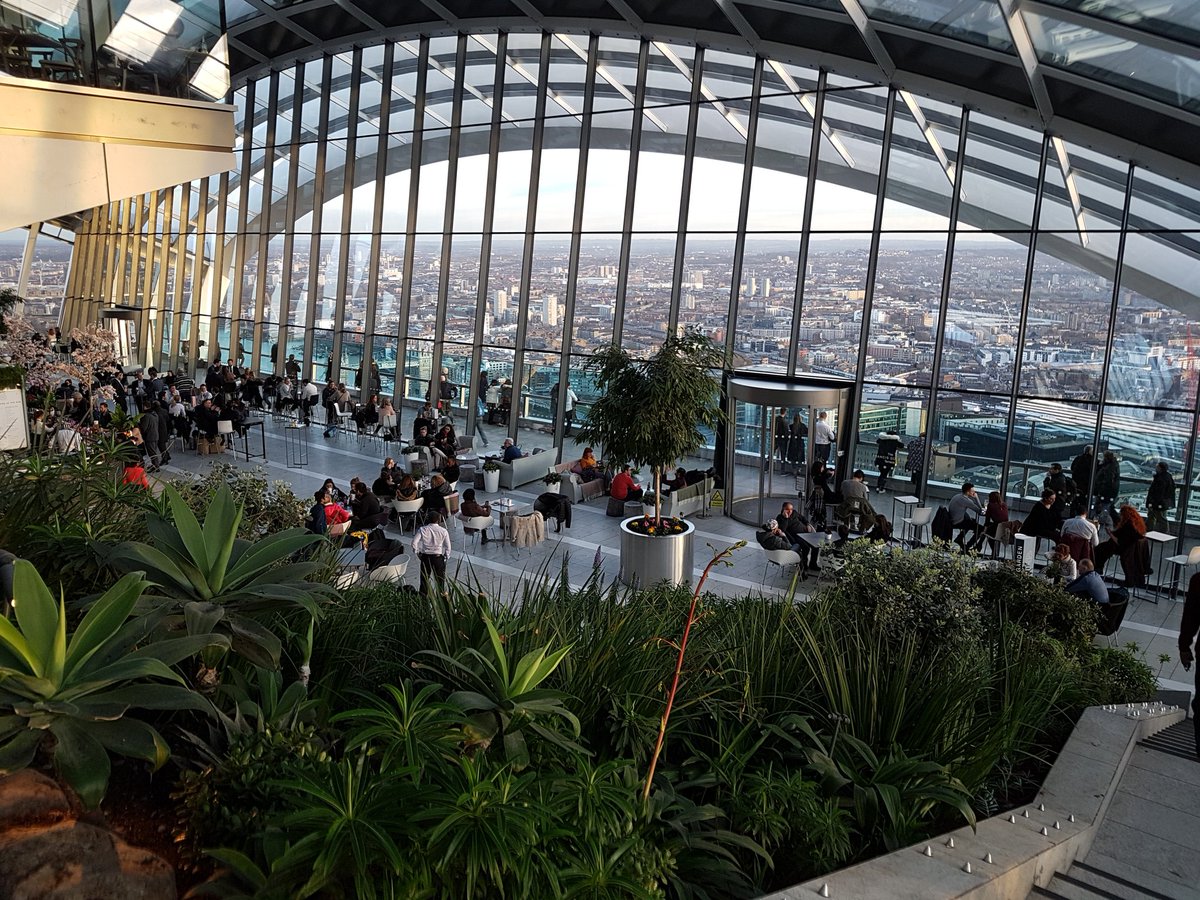 MissLakis's tweet photo. Checking out Sky Pod @SG_SkyGarden #360degreeviews #20Fenchurchstreet #highestgarden #sunset https://t.co/QisKWIv7o5