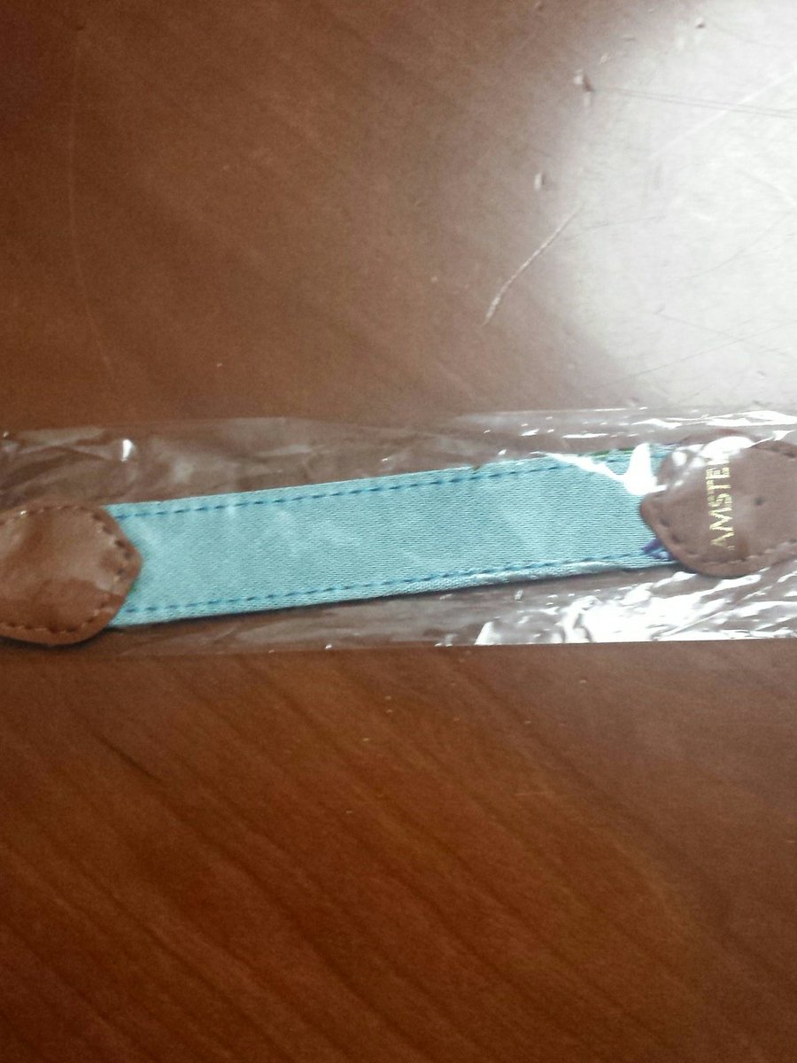 Que lástima de pulsera!!! Que despagada me he quedado... Con la ilusion que me hacia #MovimientoEspolin <a href="/Amstel_ES/">Amstel España</a>