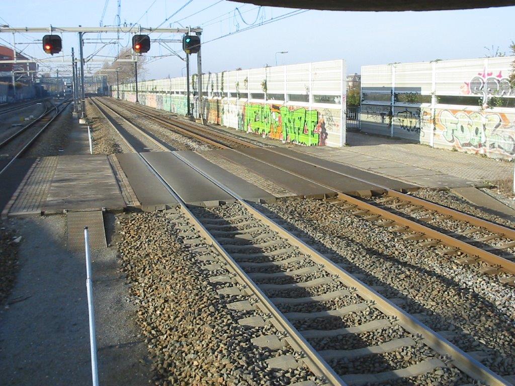 In opdracht van <a href="/ProRail/">ProRail</a> gaat <a href="/Knipscheer_Rail/">Knipscheer RailInfra</a> op 16 locaties in RRN de veiligheid op/nabij de Railinzetplaatsen (RIP) verbeteren.