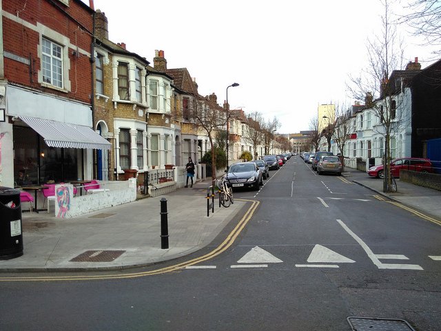 hackney_cycling's tweet photo. We popped down to Wordsworth Road to look at new filters to reduce motor traffic. Series of schools benefiting from this scheme. https://t.co/sMqRsKqew3