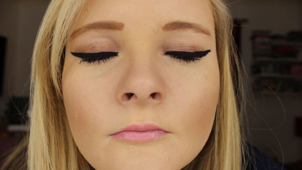 FrontLineBeauti's tweet image. HOW TO GET THE PERFECT WING EYELINER – LIKE A BEAUTY EXPERT! frontlinebeauty.co.uk/2017/03/09/how…