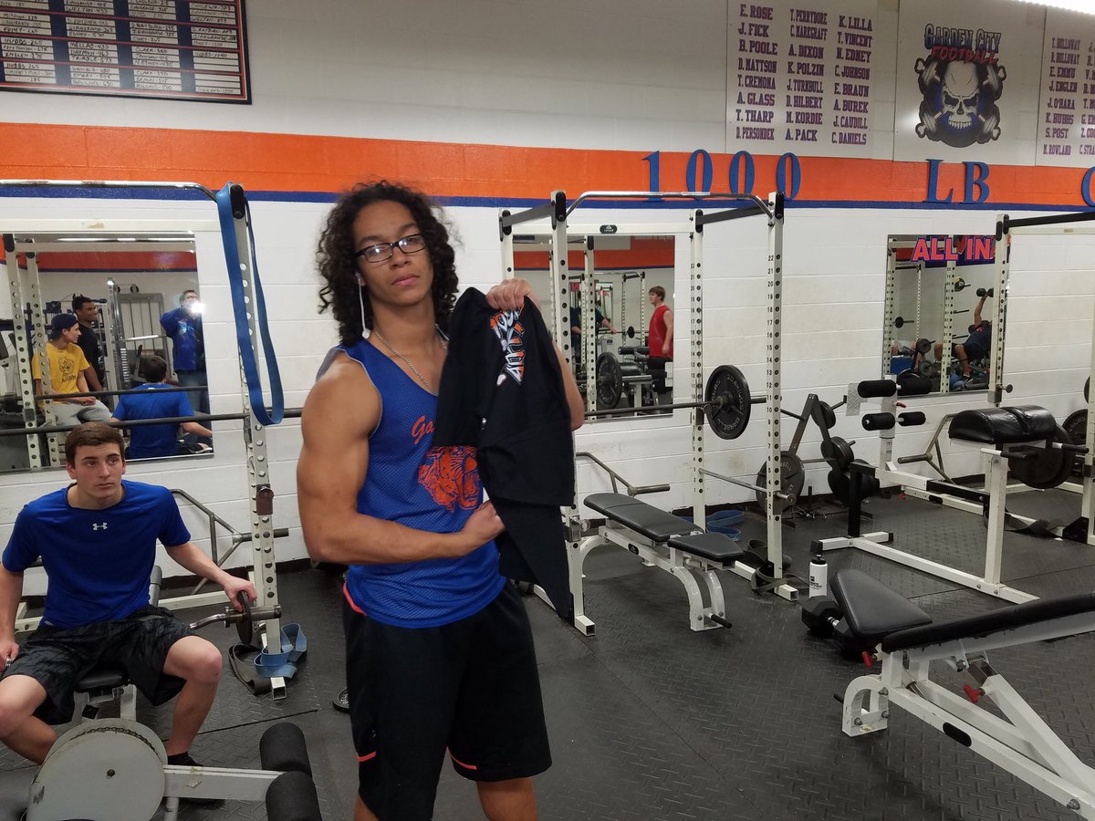 Football_GCHS's tweet photo. Congrats Senior Ian Cholewa and Junior Jay Castonguay on making the 1000 pound club. https://t.co/WUl8nW5Fsl