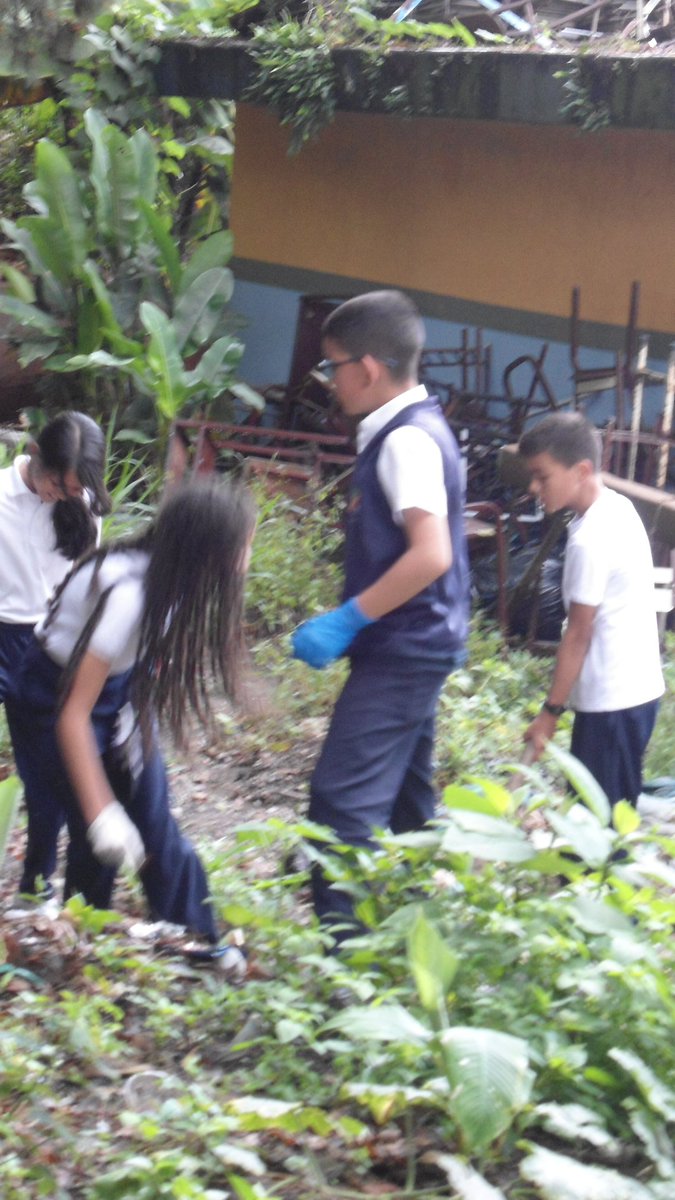 JORNADA DE LIMPIEZA DE LA ENB PADRE MAYA DOCENTE PERSONAL DE APOYO PADRES  Y REPRESENTANTES T¿Y ESTUDIANTES DE 6TO SECCIÓN C