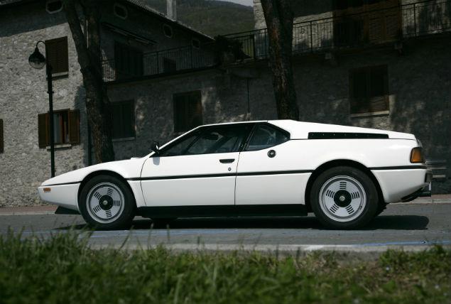 ClassicBMW's tweet photo. One of the classics — this BMW M1 is sharp! #throwbackThursday https://t.co/E1ez0JeA5w